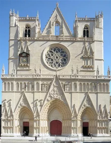 légendes Lyon cathédrale saint jean
